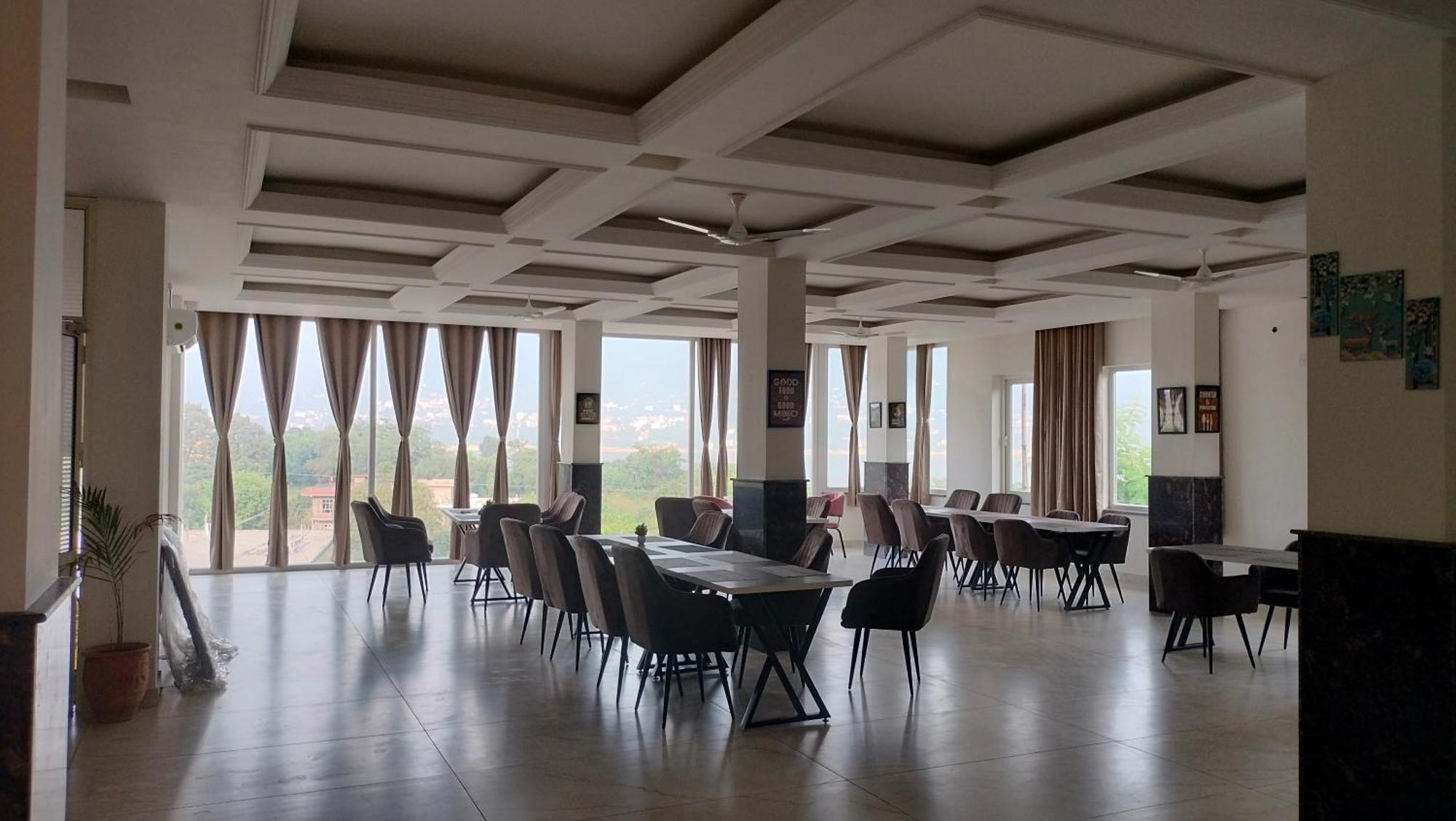 Govind Sagar View Hotel & Restaurant Bilaspur  Ngoại thất bức ảnh