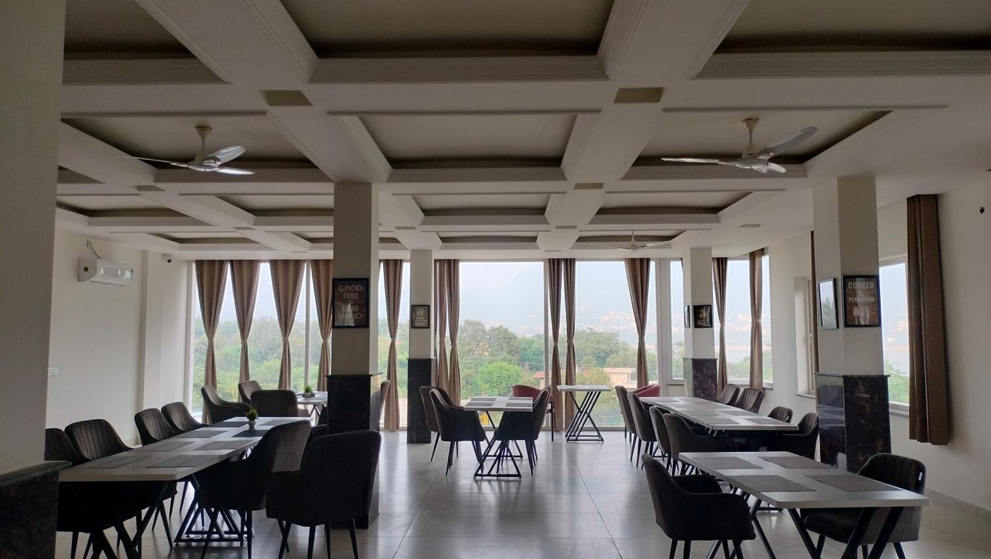 Govind Sagar View Hotel & Restaurant Bilaspur  Ngoại thất bức ảnh