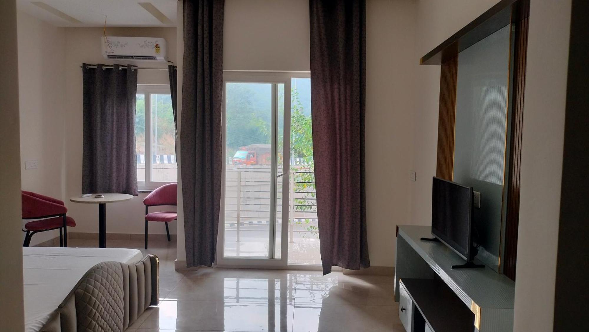 Govind Sagar View Hotel & Restaurant Bilaspur  Ngoại thất bức ảnh