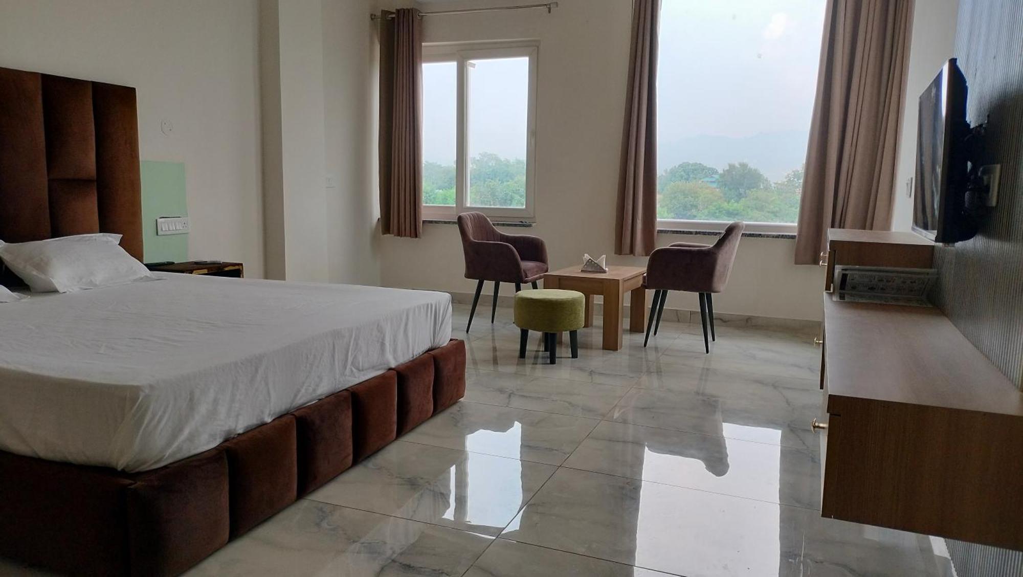Govind Sagar View Hotel & Restaurant Bilaspur  Ngoại thất bức ảnh